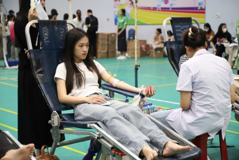Sinh viên UED sôi nổi tham gia Ngày hội "hiến máu tình nguyện" đợt 2 năm 2024