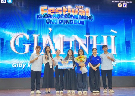 Sinh viên Trường ĐH Sư phạm – ĐHĐN giành giải Nhì Festival Khoa học Công nghệ Ứng dụng DUE 2025