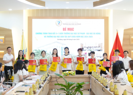 27 sinh viên Trung Quốc hoàn thành Chương trình trao đổi 3 + 1 tại UED