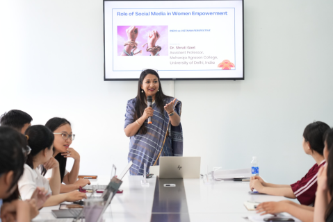 Phụ nữ trong không gian số: Góc nhìn từ buổi tọa đàm “Vai trò của mạng xã hội trong trao quyền cho phụ nữ”