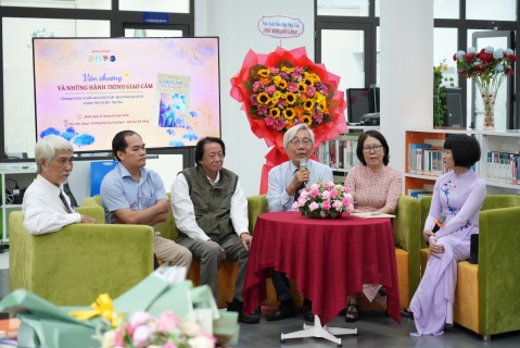 Văn chương và những hành trình giao cảm