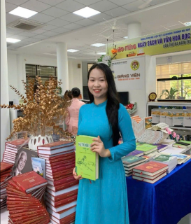Hành trình từ giảng đường đến tân Nghiên cứu sinh của nữ sinh ngành Sinh Học